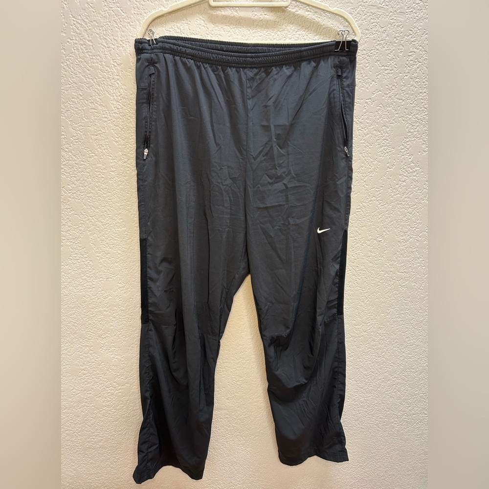 Nike Black Men's Lightweight Jogger